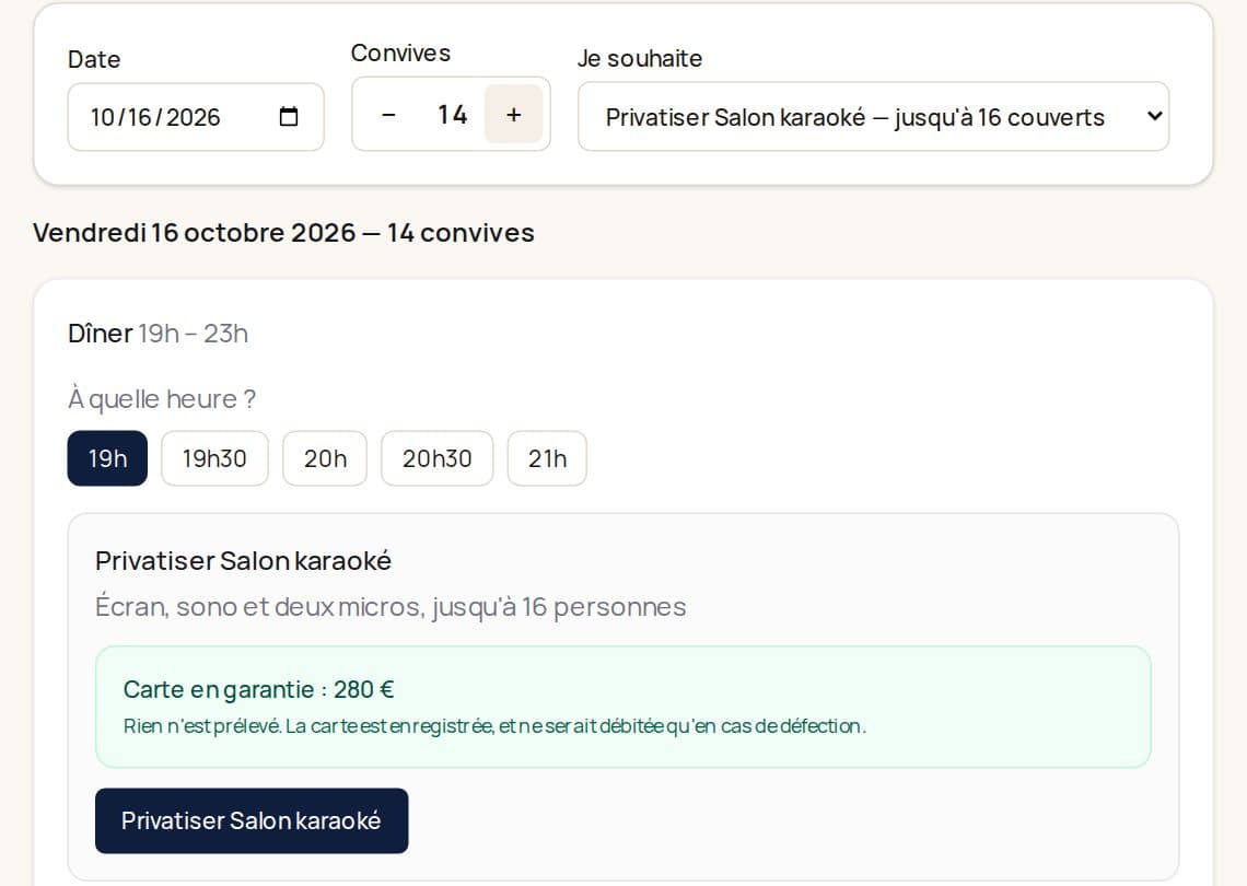 La page de réservation d'un restaurant : la privatisation du salon karaoké pour 14 convives un vendredi soir, avec 280 € de carte en garantie.