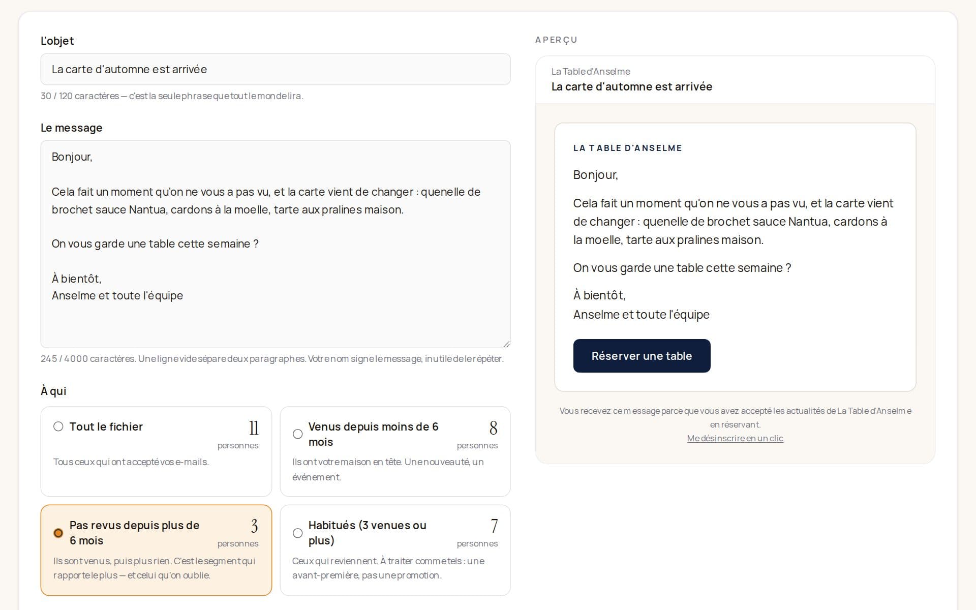 L'écriture d'une campagne dans Klarr : l'objet, le message, le choix du groupe avec le nombre de destinataires, et l'aperçu de l'e-mail avec son lien de désinscription.