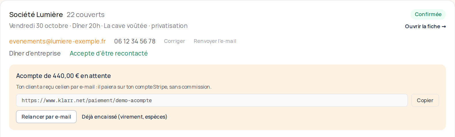 A private event in "Deposits and card guarantees": "Deposit of €440.00 pending", the payment link to copy, "Remind by email" and "Already collected (bank transfer, cash)".