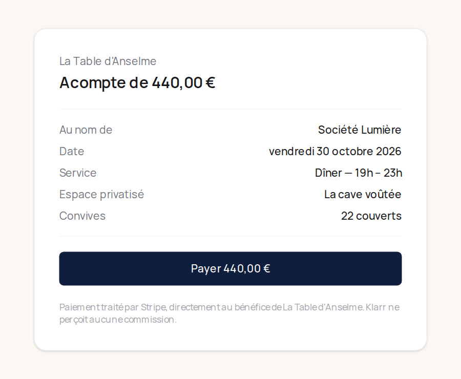 The payment page the guest receives: "Deposit of €440.00", in the name of Société Lumière, the vaulted cellar privatised for 22 covers, and the "Pay €440.00" button.